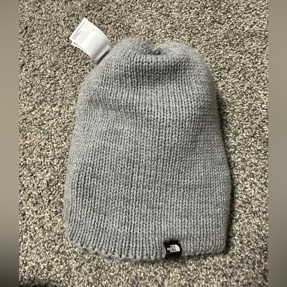 SOLD North Face reversible slouchy knitted toque - Picture 6 of 10